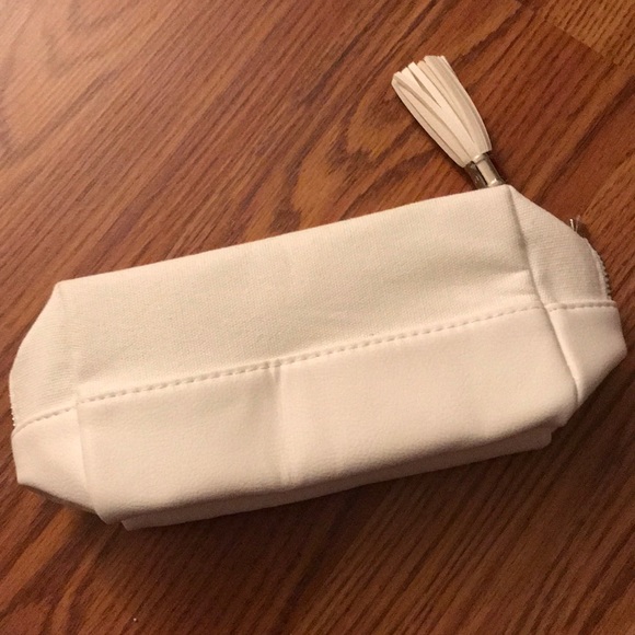 Brand new Rodan + Fields cosmetic pouch - Picture 2 of 4